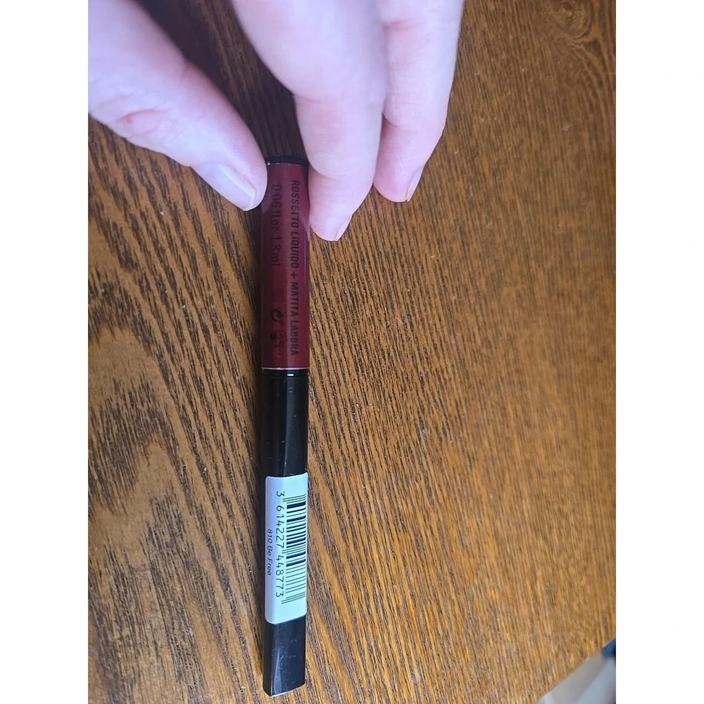 Rimmel Lip Art Graphic‎ Liner + Liquid Lipstick - 810 Be Free